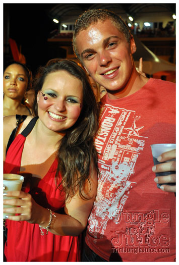 colour_me_red_2011-041