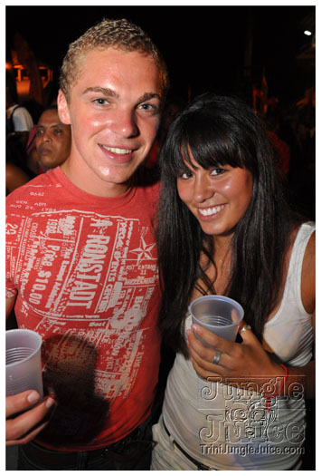 colour_me_red_2011-053