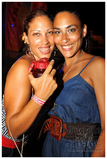 colour_me_red_2011-054