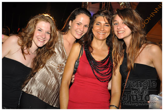 colour_me_red_2011-077