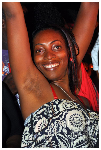 colour_me_red_2011-089