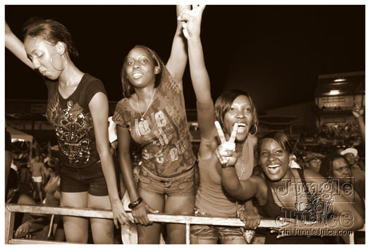 svg_fire_fete_2011-034