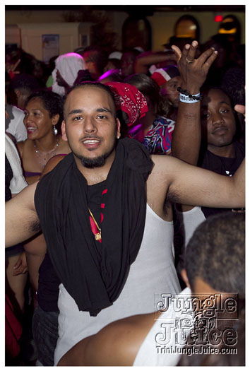 kos_jouvert_2011_jul29-045