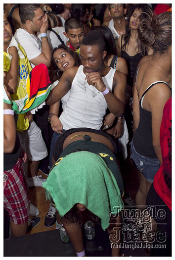 kos_jouvert_2011_jul29-051