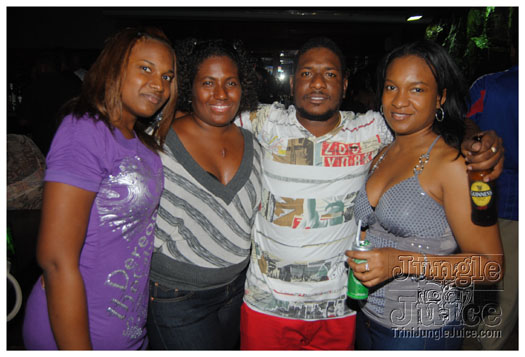 1_dollar_drinks_saturday_jul23-043