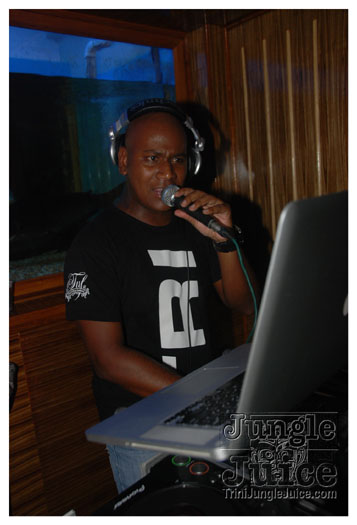 addictive_fridays_may21-045