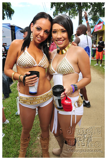 bliss_carnival_monday_2011-004