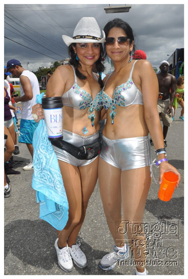 bliss_carnival_monday_2011-014