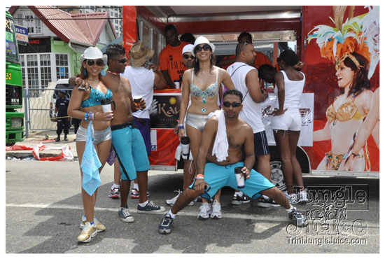 bliss_carnival_monday_2011-046