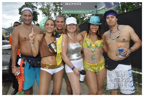 bliss_carnival_monday_2011-056