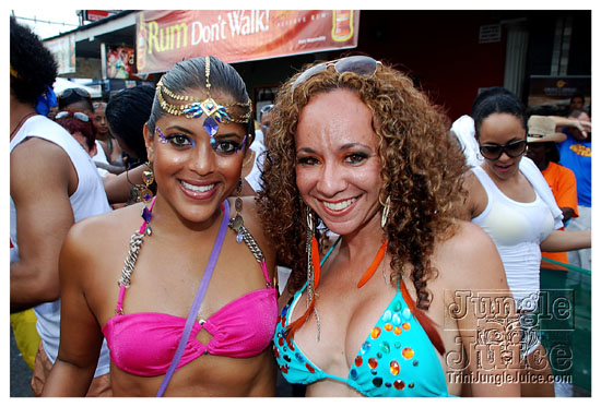 bliss_carnival_monday_2011-057