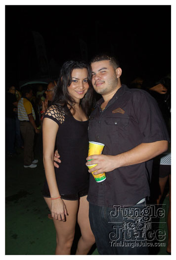 bump_and_wine_2011-005