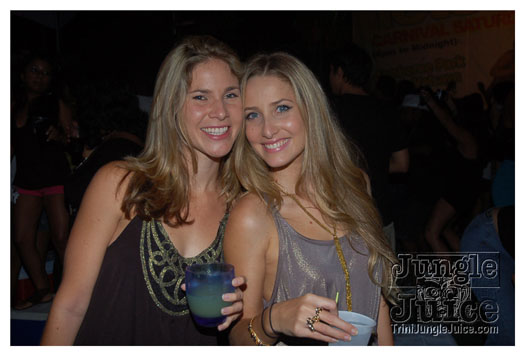 bump_and_wine_2011-006