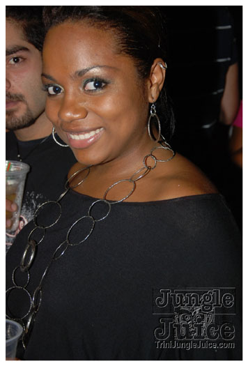 bump_and_wine_2011-009