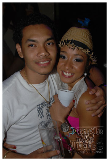 bump_and_wine_2011-013