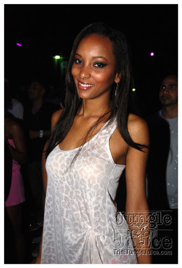 bump_and_wine_2011-021