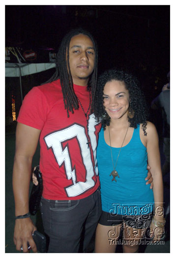 bump_and_wine_2011-027