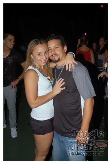 bump_and_wine_2011-032