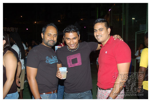 bump_and_wine_2011-039