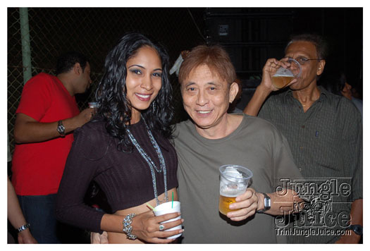 bump_and_wine_2011-046