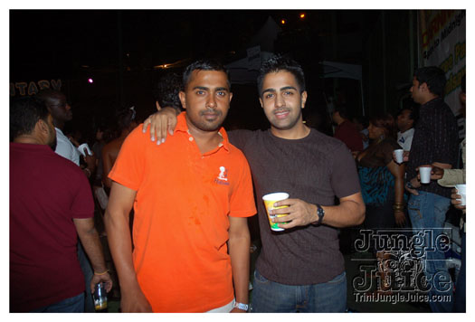 bump_and_wine_2011-051