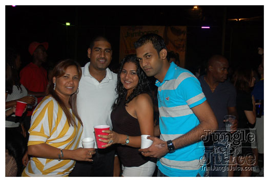 bump_and_wine_2011-056