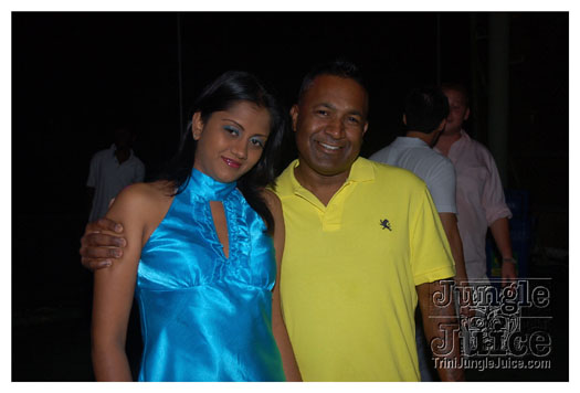 bump_and_wine_2011-060