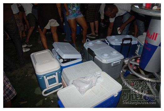 bump_and_wine_2011-074