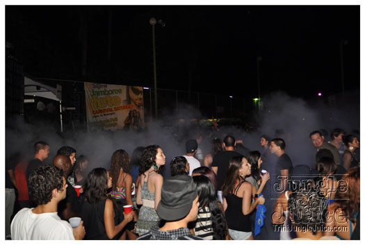 bump_and_wine_2011-076