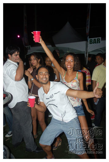 bump_and_wine_2011-077