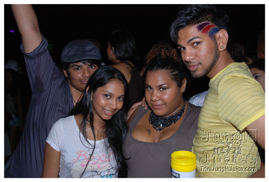 bump_and_wine_2011-078