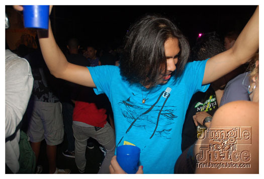 bump_and_wine_2011-086