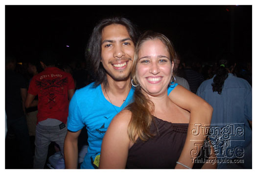 bump_and_wine_2011-087