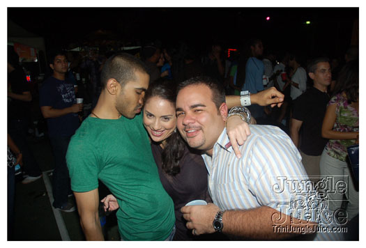 bump_and_wine_2011-101