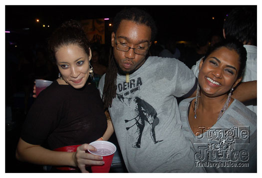 bump_and_wine_2011-102