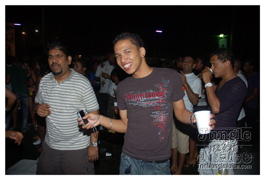 bump_and_wine_2011-105