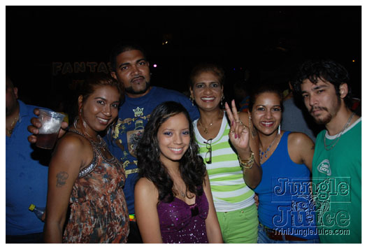 bump_and_wine_2011-111