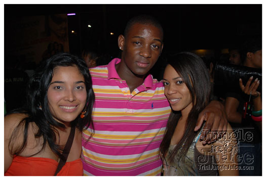 bump_and_wine_2011-116