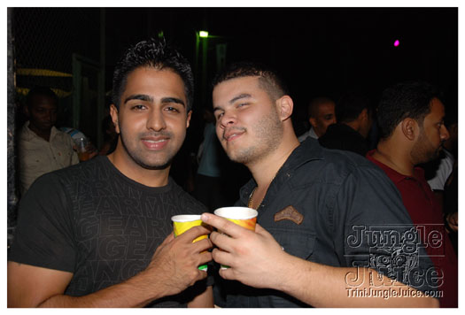 bump_and_wine_2011-119