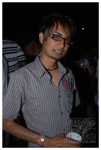 bump_and_wine_2011-124