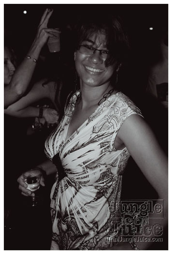 bump_and_wine_2011-130