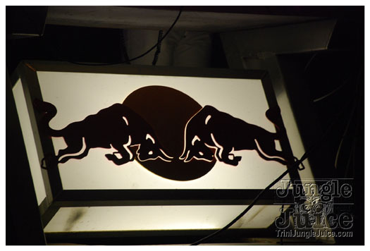 bump_and_wine_2011-132