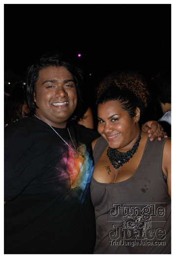 bump_and_wine_2011-133