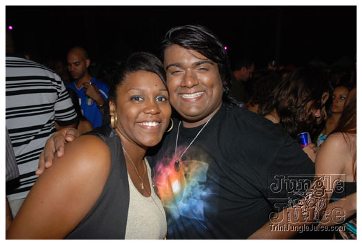 bump_and_wine_2011-134