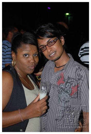 bump_and_wine_2011-136