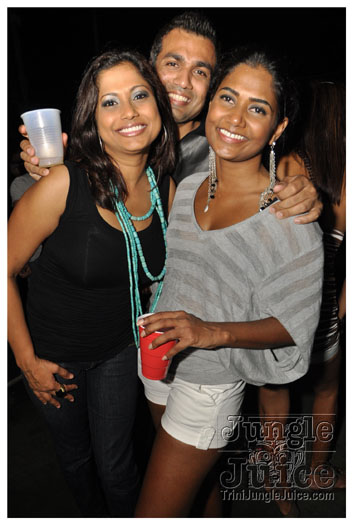 bump_and_wine_2011-151