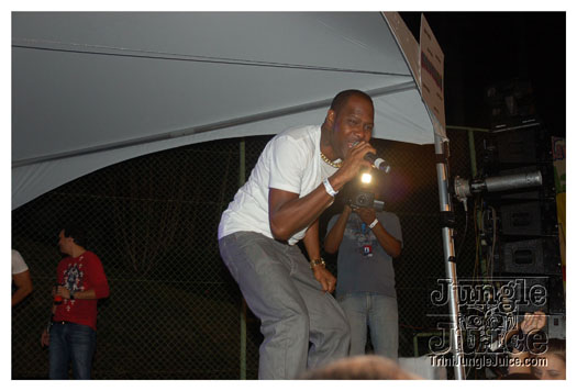 bump_and_wine_2011-154