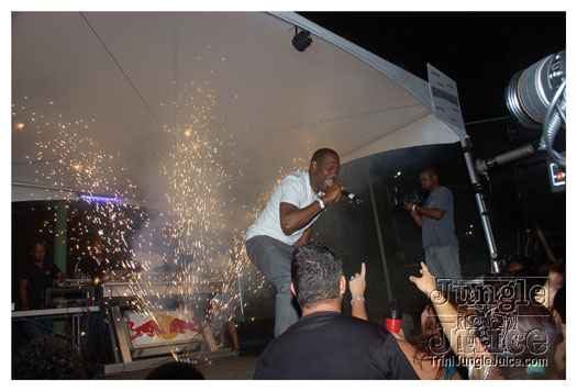 bump_and_wine_2011-161