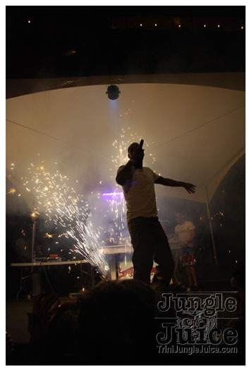 bump_and_wine_2011-163