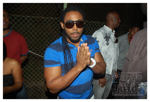 bump_and_wine_2011-164